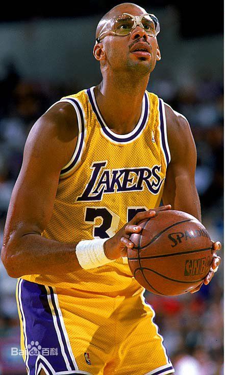 支撑脚踩稳 支撑脚踩稳